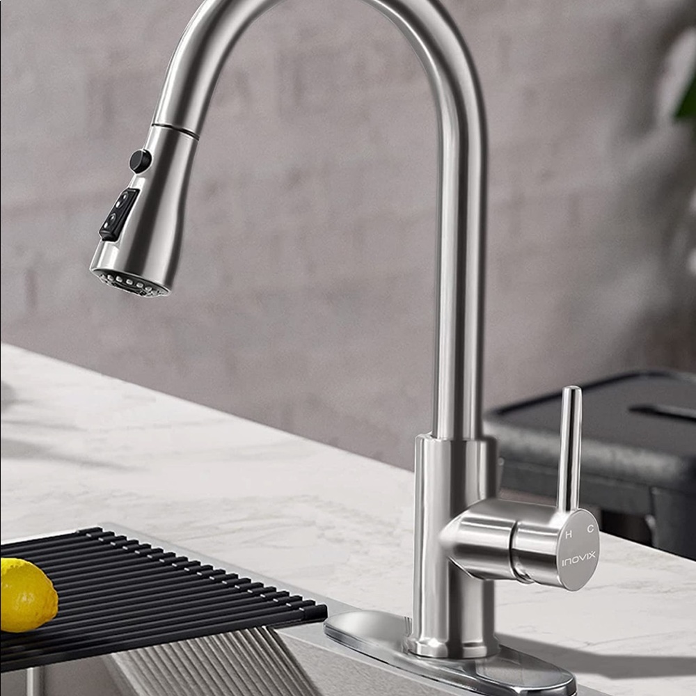 NIB Kitchen Faucet 💦
